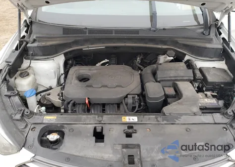 2017 Hyundai Santa Fe Sport z USA, uszkodzony, nr VIN 5XYZTDLB6HG438742